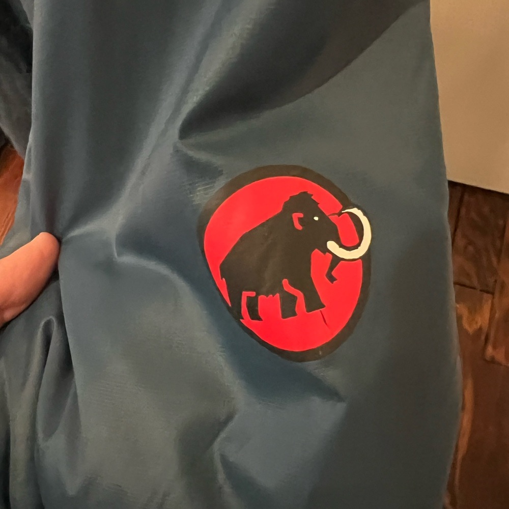 Women's Mammut Blue Jacket - Picture 6 of 9